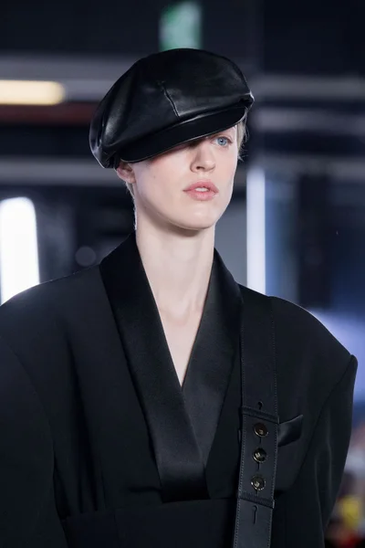 Look 93